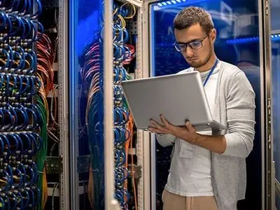استخدام کارشناس شبکه در شرکت‌های معتبر