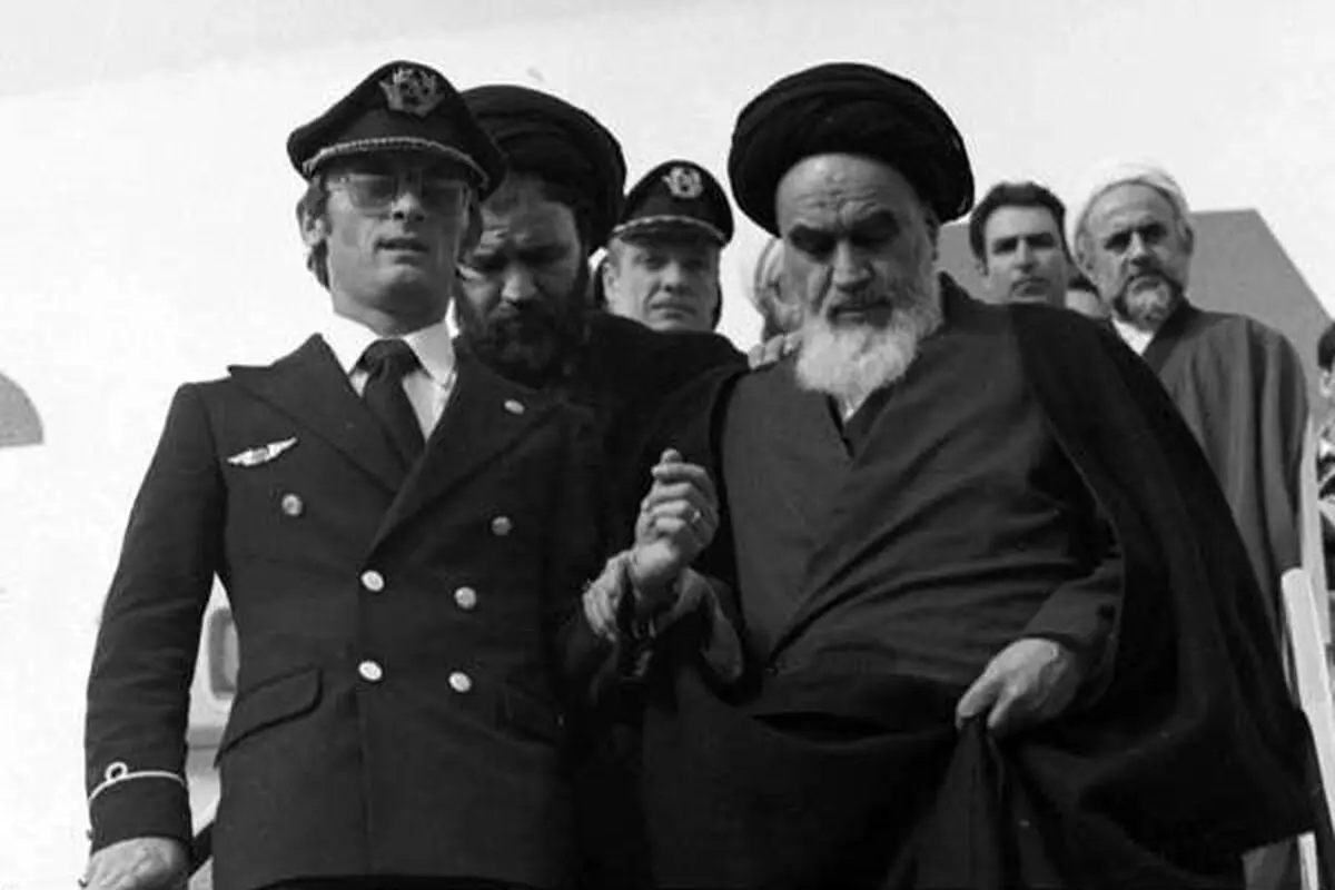 پخش مستندهای از خمین تا نجف و خط اصیل به مناسبت  ایام ارتحال امام (ره)