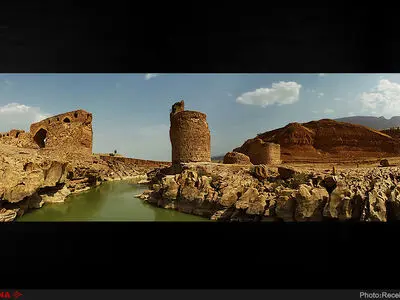 خسارت میلیاردی به آثار تاریخی استان ایلام وارد شد/ کشف دو خمره متعلق به دوره ساسانی در پی سیل اخیر 