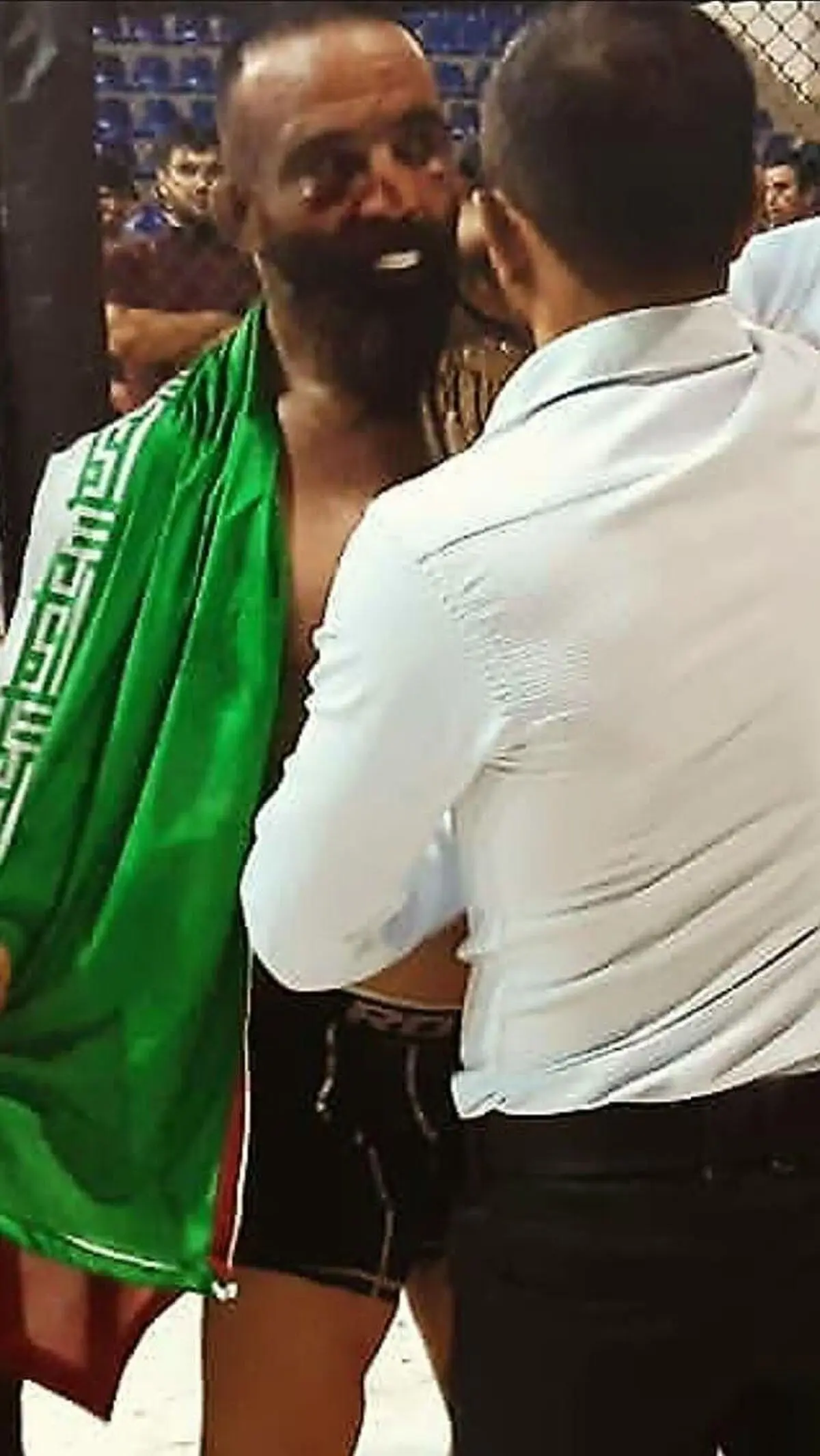 اکبر آزادی فر(اکبر چیریکی) قهرمان mma و بوکسور ایرانی و رفیق صمیمی مارتین فورد