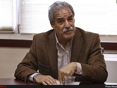 پوتین طوری صحبت می‌کند که گویی فرمانده کل نیروها در سوریه است/  سیاست روس‌ها بازی در زمین ابهام است/ بازسازی سوریه از همه مسائل سخت‌تر است
