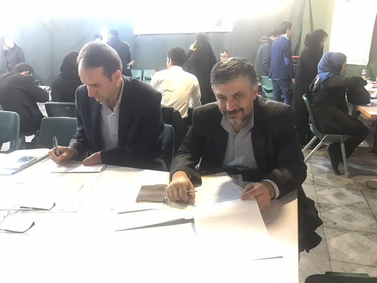نام‌نویسی خسرو دانشجو در انتخابات شورای شهر تهران