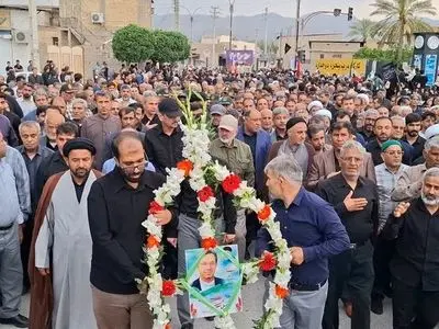 تشییع و خاکسپاری دیپلمات شهید بوشهری در شهرستان دشستان