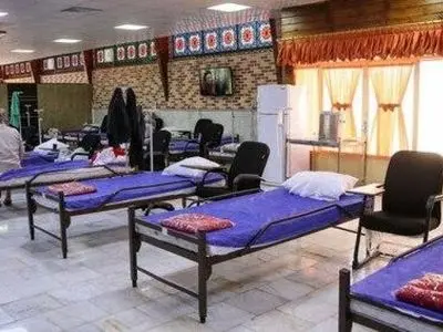 أکبر المصابین بفیروس کورونا سناً فی إیران یتعافى ویغادر المشفى
