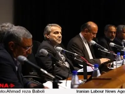 ضرورت تدوین برنامه توسعه استان فارس برای ۵ ماه پایانی سال