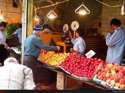 جزئیات انواع میوه و سبزی در میدان مرکزی