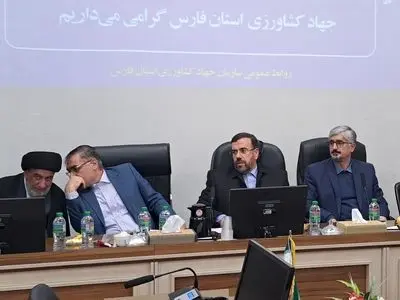 رانت خواران کشور می خواهند کشور درگیر روزمرگی شود/ وظیفه وزارت جهاد کشاورزی، فروش یا خرید مرغ نیست