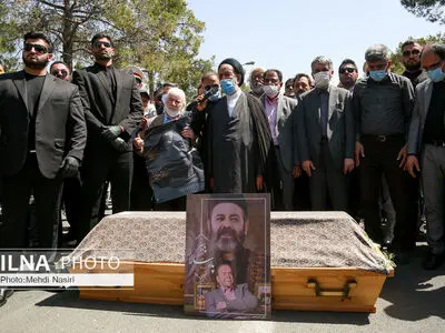 ویدئو/ مراسم خاکسپاری محمد علی کشاورز