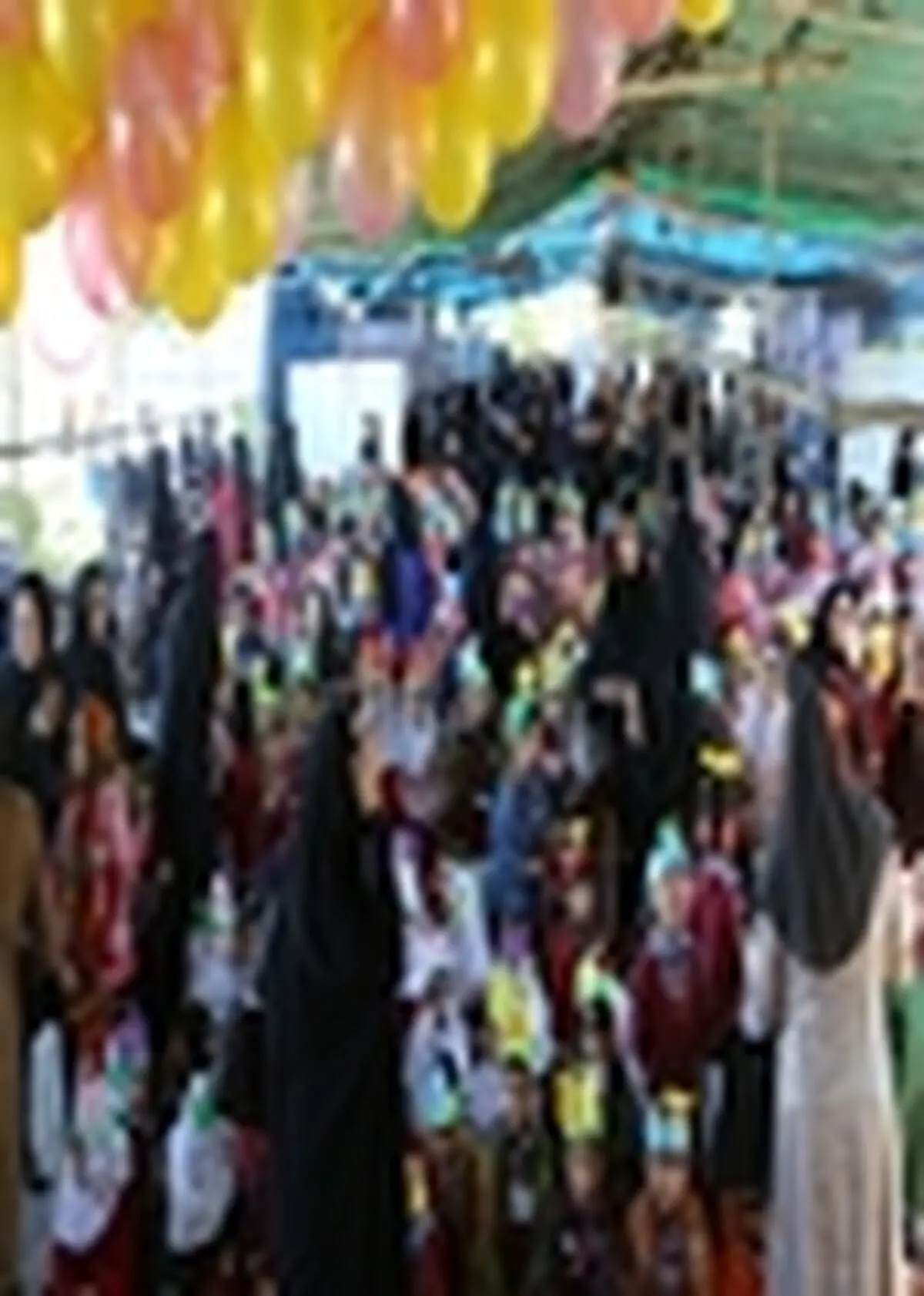 ویژه برنامه روز جهانی کودک در پارک ملت زنجان در حال برگزاری است