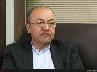بین “گرانی و گرانفروشی” و ” انبارداری و احتکار” تفاوت وجود دارد/دستگاه‌های نظارتی نباید آب به آسیاب دشمن بریزند