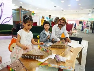 نخستین ساز ایرانی کودکانه در زرقان رونمایی شد