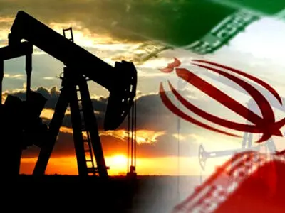 تحریم‌های نفتی برای کنار گذاشتن ایران از بازسازی سوریه و عراق است/ راه نجات اقتصاد کشور همگامی سپاه با دولت است/کاسبان تحریم در قدرت نفوذ دارند