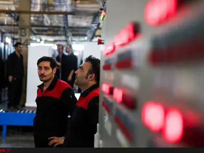 برخورد فیزیکی مدیر کارخانه کرمانیت با تعدادی از کارگران/ مدیر خاطی اخراج شد