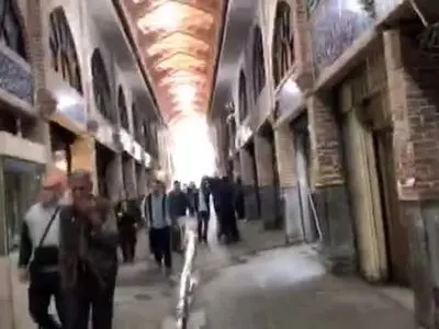 ۱۱ ساختمان در بازار تهران هر لحظه ممکن است حادثه‌ساز شوند + فیلم