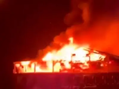 جزئیات آتش سوزی در هتل پوریا منطقه آزاد انزلی