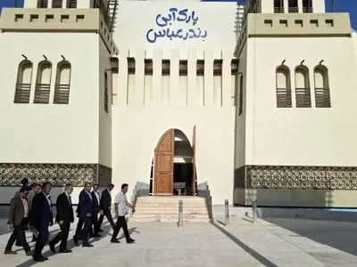 بازدید معاون گردشگری کشور از پروژه پارک آبی بندرعباس/ ضرورت تسریع و بهره‌برداری از فاز اول