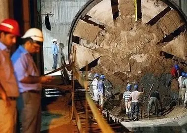 از بیکاری تا حقوق معوق/ مشکلات کارگران نگهبان قطار شهری اهواز حل نشد