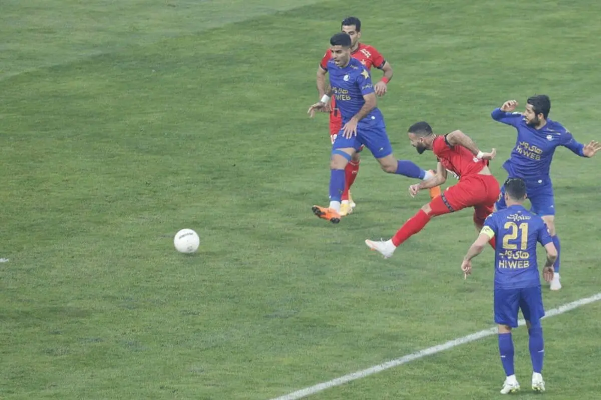 ویدئو: موقعیت خوب گلزنی پرسپولیس توسط نوراللهی از دست رفت