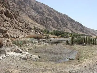 خشکی کامل تالاب هشیلان رقم خورد/چاه‌های غیر مجاز و الگوی کشت نامناسب علت اصلی خشکی هشیلان