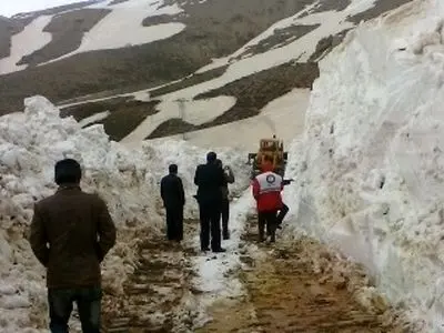 گردنه کلوسه در فریدونشهر مسدود است