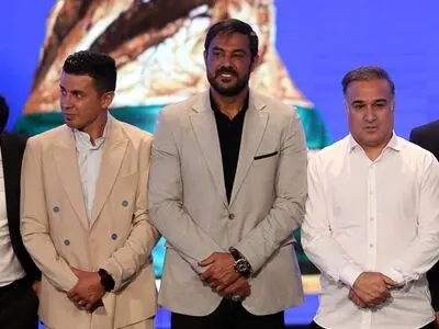 دین‌محمدی: نگران تیم ملی برای حضور در جام جهانی هستم/ در برج میلاد همه دنبال سلفی گرفتن بودند