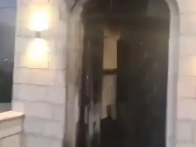 صهیونیست‌ها مسجدی را در کرانه باختری آتش زدند + فیلم