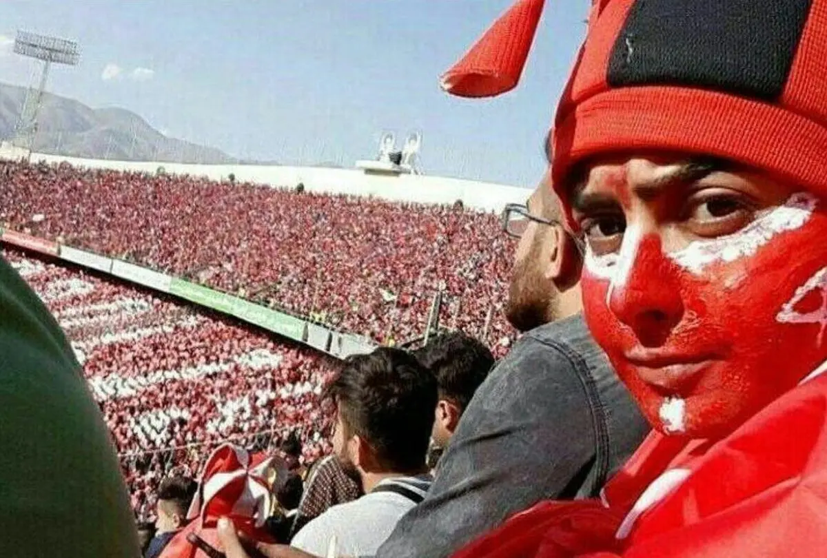 بانوان مردنما در استادیوم‌های ورزشی (کارتون)