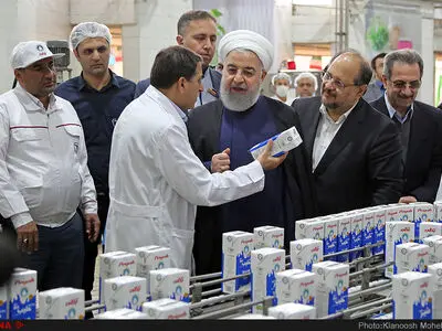 بازدید رئیس جمهور از مجموعه تولیدی شرکت صنایع شیر ایران(پگاه)