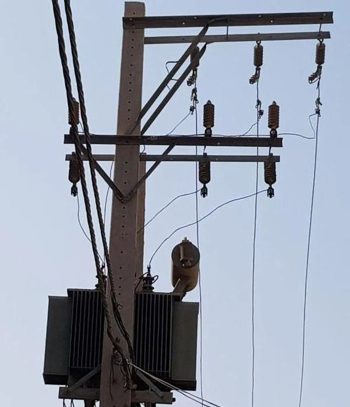 نصب ۱۸ هزار کت اوت فیوز سیلیکونی در شبکه برق کلانشهر اهواز