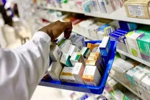 داروخانه‌ها 4 همت چک برگشتی دارند/ هشدار نسبت به هک اطلاعات بیماران در پلتفرم‌های فروش دارو