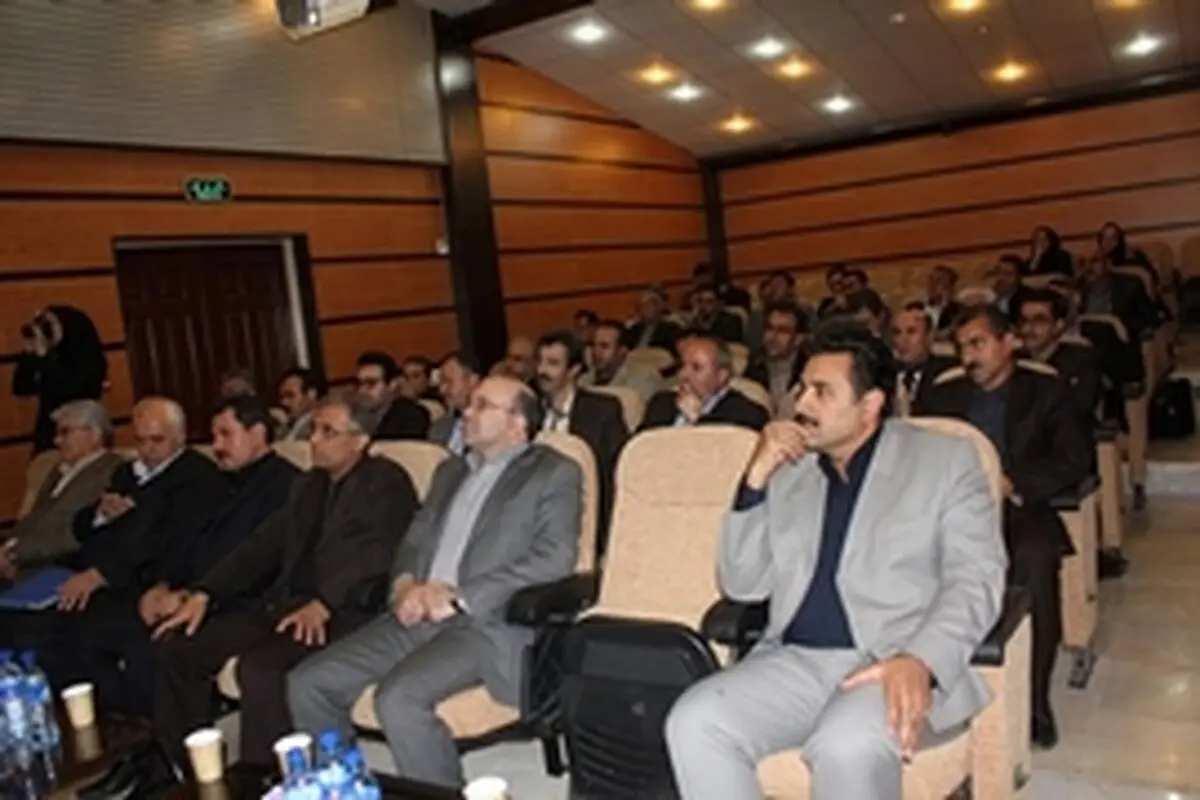 نشست مشترک مدیران آبفا و آبفار کردستان با مشاور وزیر نیرو