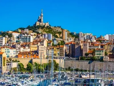 حمله مسلحانه افراد ماسک دار به جوانان در شهر «مارسی»