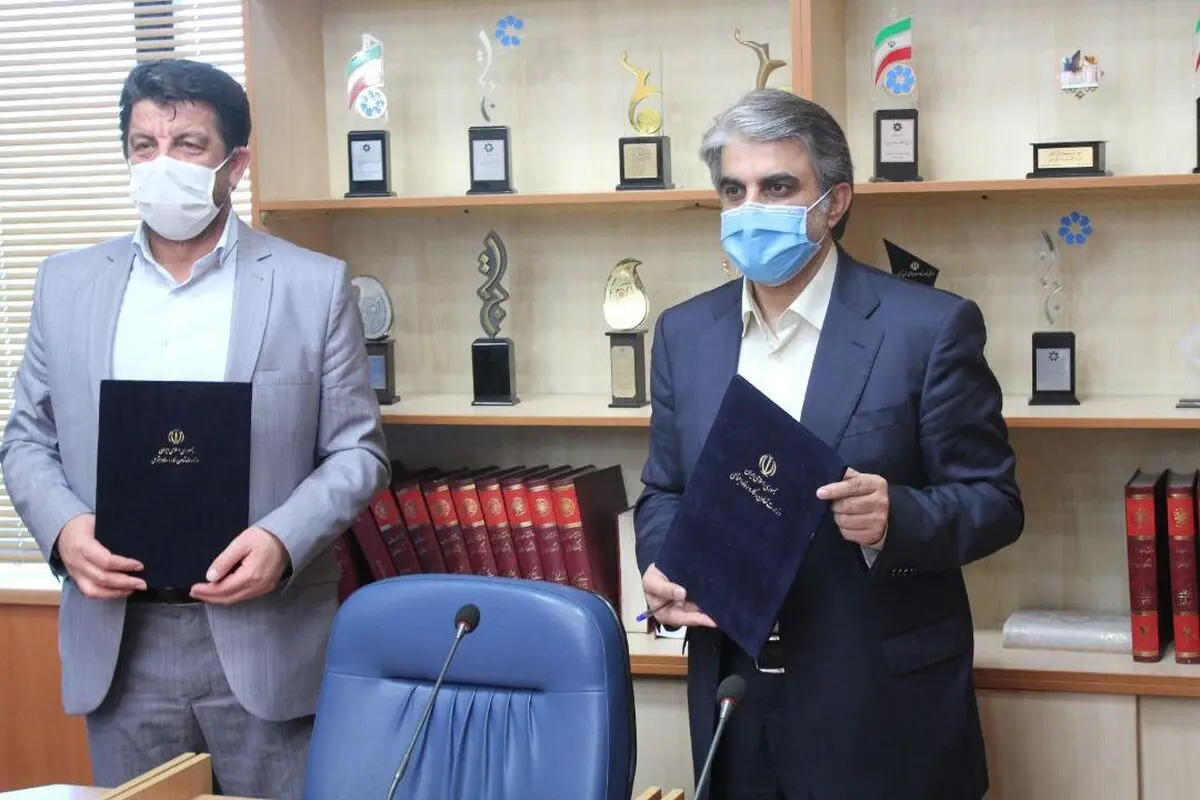 کارگران در خط مقدم مقابله با کرونا هستند