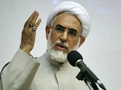 باید فضای دانشگاه منهای سیاست باشد/ تعیین فهرست سیاه و سفید در دانشگاه‌ها کار نادرستی است