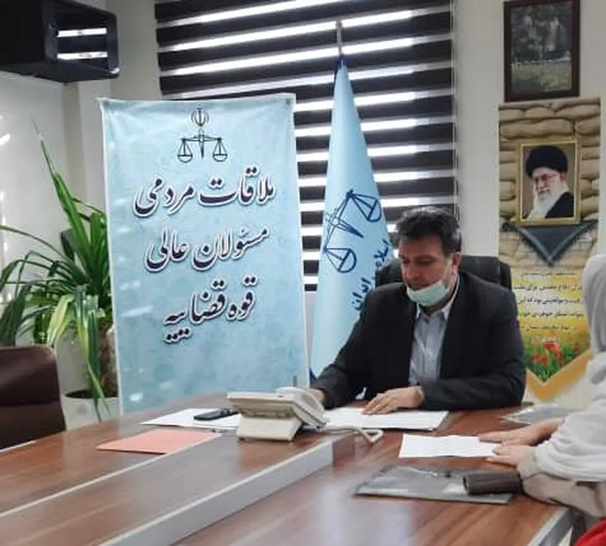 رسیدگی به مشکلات حقوقی و قضایی در مرکز ارتباطات مردمی قوه قضاییه