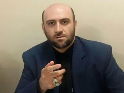 کارگران همه وجودشان را در طبق اخلاص نهاده اند