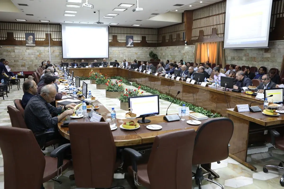 توسعه ی ۱۱ میدان از میادین مناطق نفتخیز جنوب 