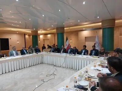لزوم تغییر نگاه حاکمیت به گردشگری/ گنجاندن احکام گردشگری در لایحه بودجه و برنامه هفتم توسعه/ عدم بازنگری در طرح گردشگری در ۳ دهه اخیر
