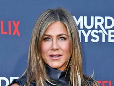 نپذیرفتن نقش به دلیل سلطه مردان پشت صحنه