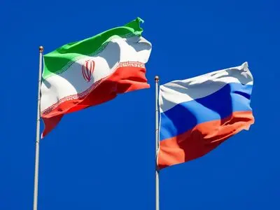نماینده جمهوری اسلامی ایران در مجمع بین‌المللی روسیه - جهان اسلام سخنرانی می‌کند
