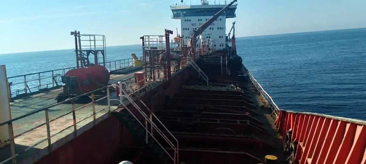 توقیف کشتی نفتکش خارجی به اتهام حمل ۶ میلیون لیتر سوخت قاچاق در دریای عمان