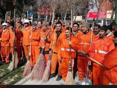 برخورد نامناسب شهردار «مشکین دشت» با کارگران/ عضو شورای شهر: نباید با معترضان تندی می‌شد