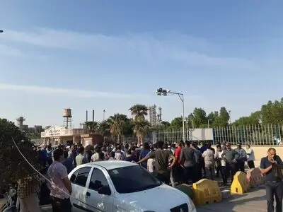 اعتراض کارکنان پتروشیمی آبادان به عدم تحقق مطالبات 