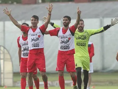 بازگشت مدافع ملی‌پوش پرسپولیس به تمرین گروهی