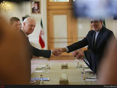 گفت‌وگوی جابری انصاری و دیمیستورا درباره آخرین تحولات سوریه و راه‌های اجرایی کردن توافقات آستانه 