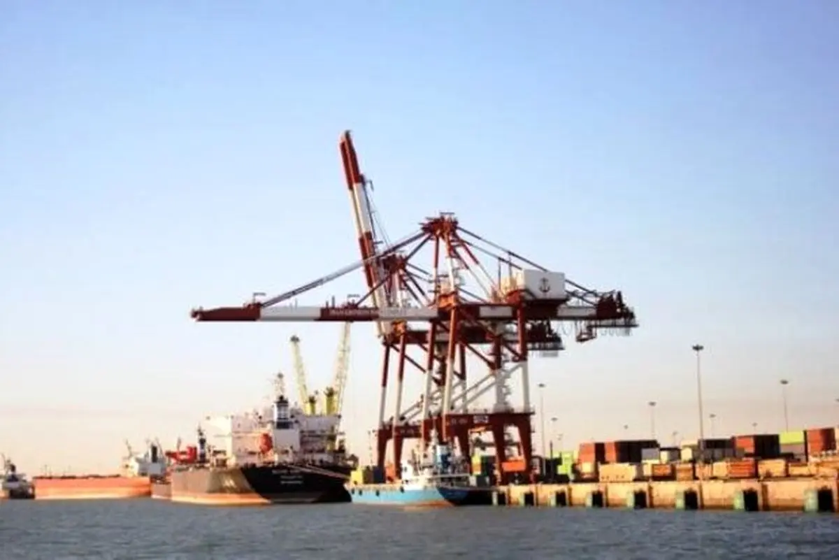 Loading, unloading of goods in Imam Khomeini port up 17%