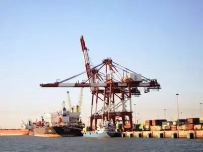 Loading, unloading of goods in Imam Khomeini port up 17%