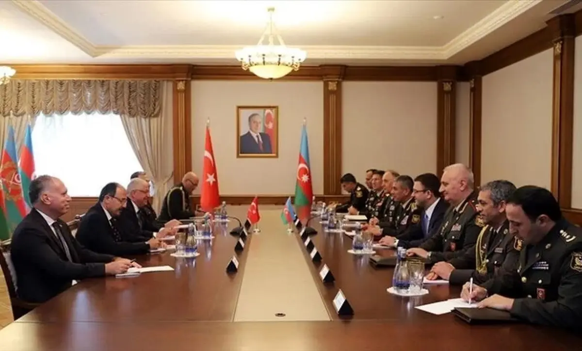 دیدار وزرای دفاع ترکیه و آذربایجان