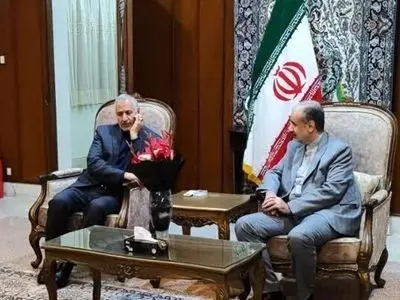 إيران وباكستان تؤكدان على تعزيز التعاون الحدودي