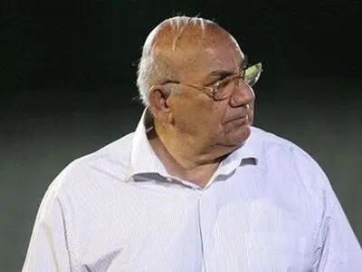 حشمت مهاجرانی در راه هلند (عکس)